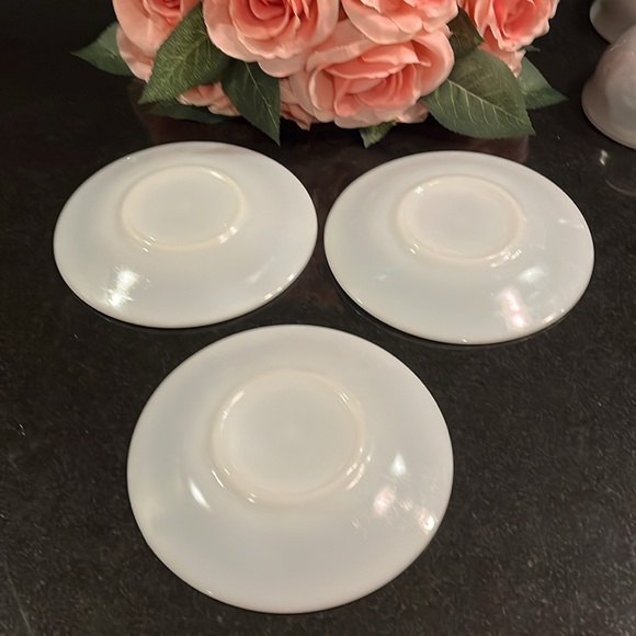 Hazel Atlas Ovide Grey Platonite - Cup and Saucer - (Set of 3) - Picture 5 of 5